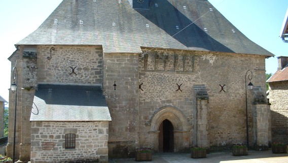 Eglise Saint-Pierre de Beaumont-du-Lac - 1
